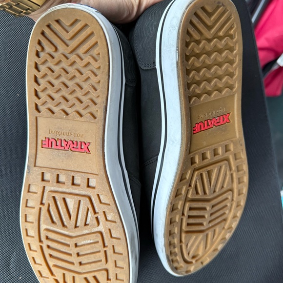 Black Slip-On for Women size 10/ Men size 8 - Picture 3 of 4